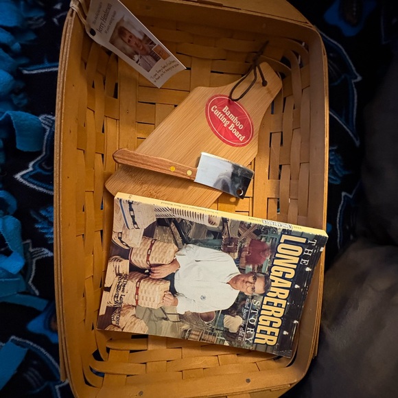 Longaberger Woven Basket With Book, cutting board and small knife - Picture 13 of 14